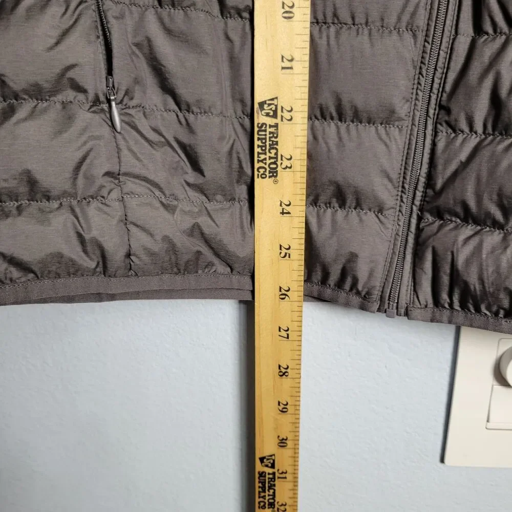 NEW Uniqlo Ultra Light Down Vest Mens M Gray Puffer Gilet Quilted Gorpcore Hike